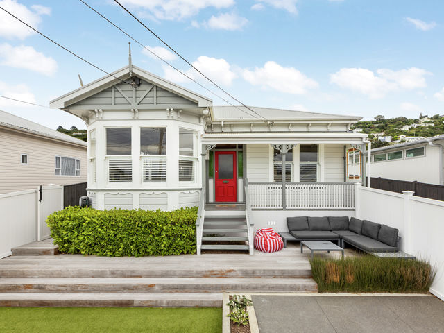 50 Freyberg Street Lyall Bay