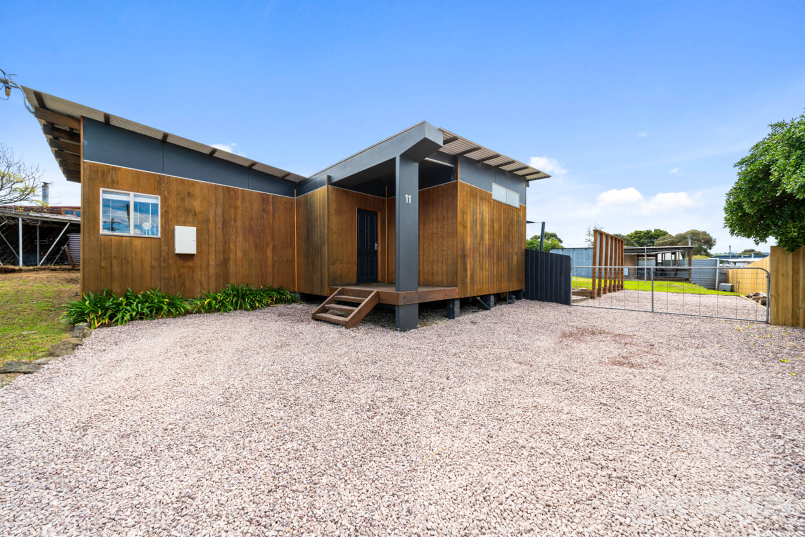 11 Fifth Avenue, Dodges Ferry 2 Bed House For Sale