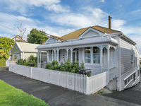 photo property thumbnail