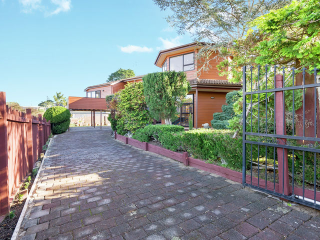 26 Pallister Drive Hillsborough