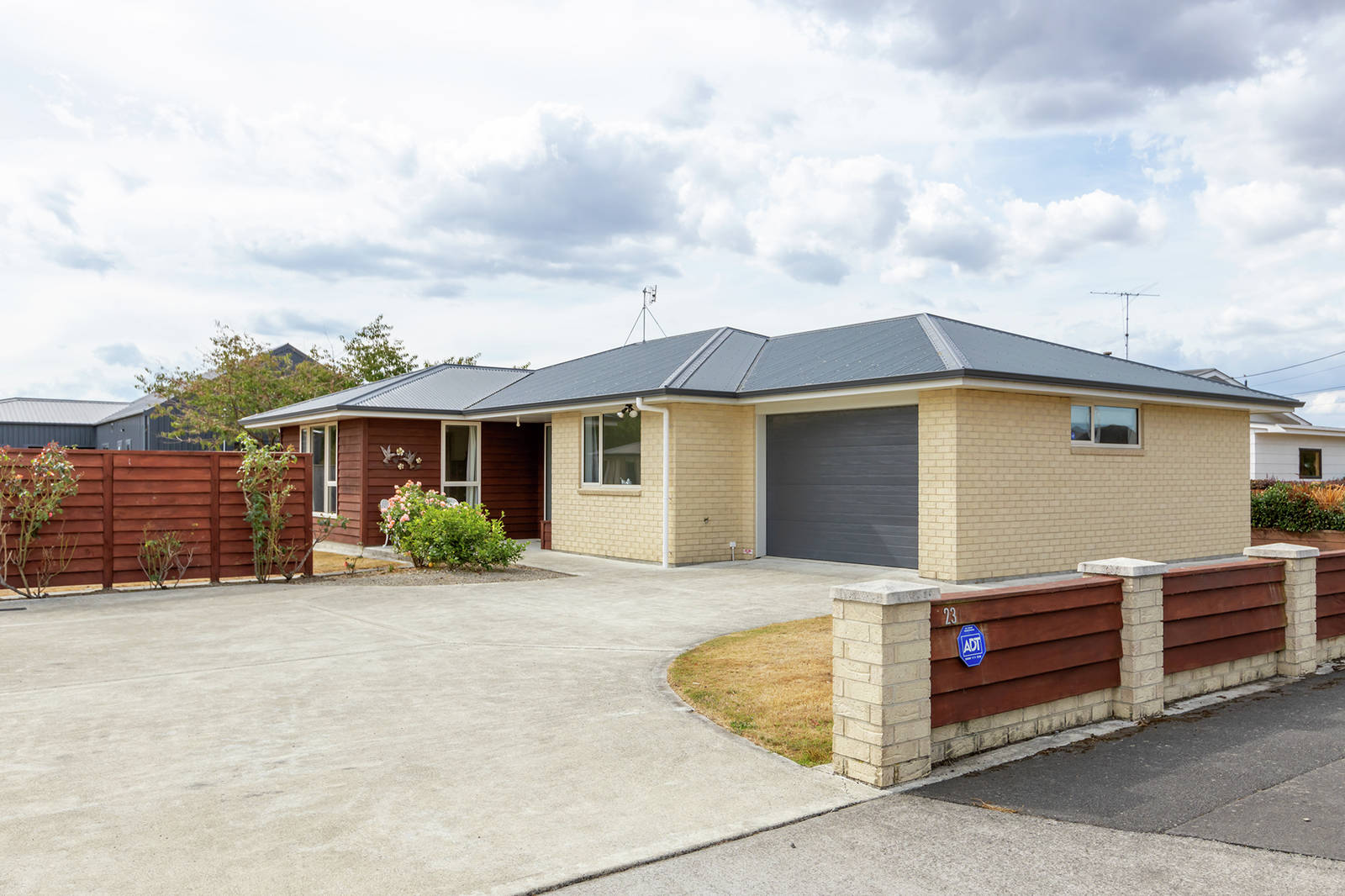 23 Broadway Street, Martinborough 2 Bed House For Sale
