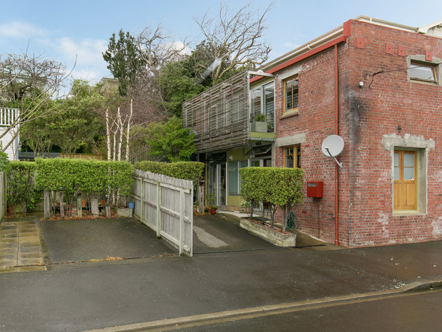 1A & 1B Manley Terrace Newtown