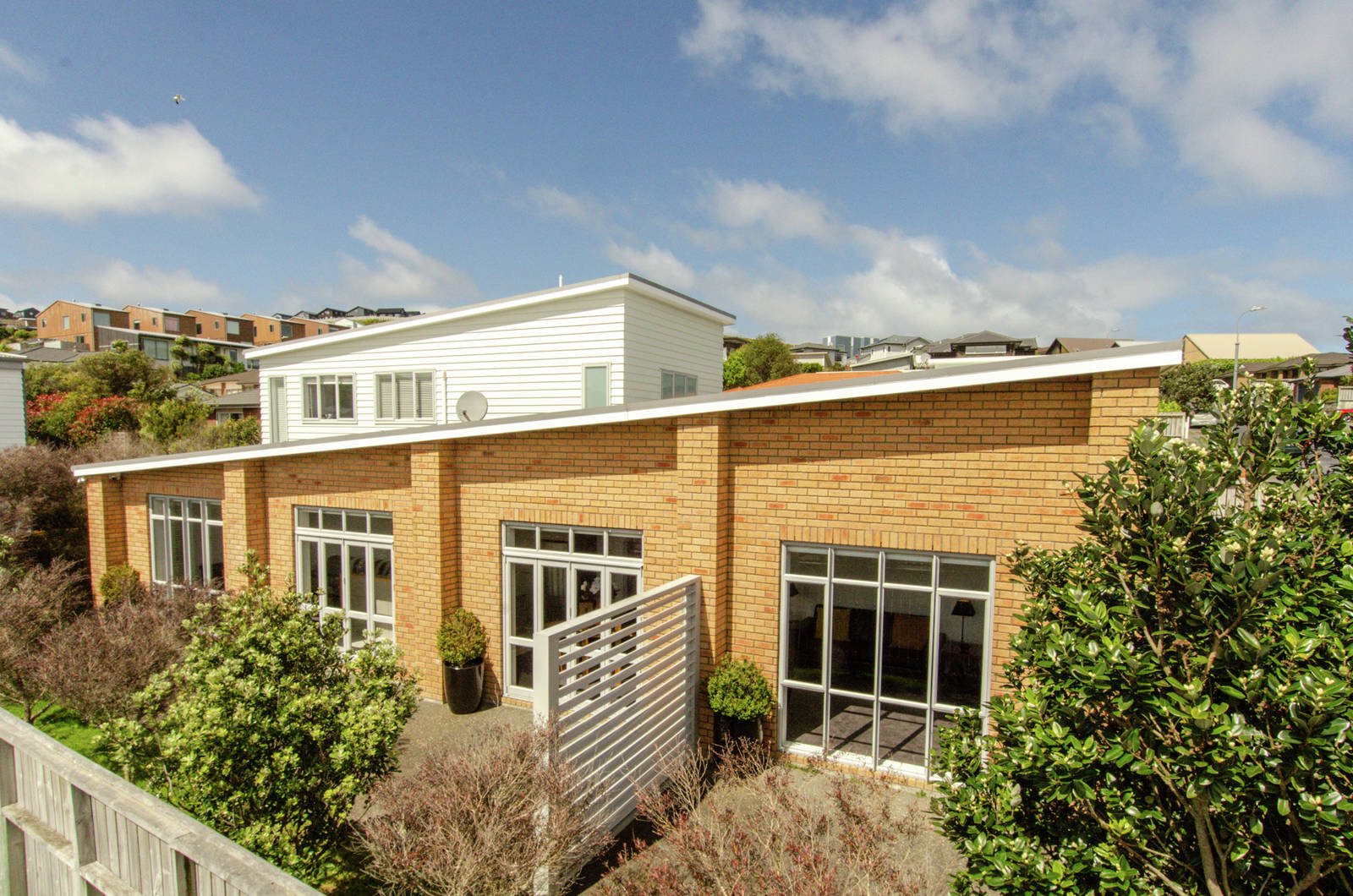 21 Cedarwood Street, Woodridge 4 Bed House Sale by Tender