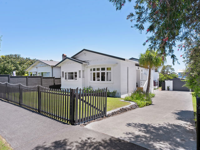 19 Springleigh Avenue Mount Albert