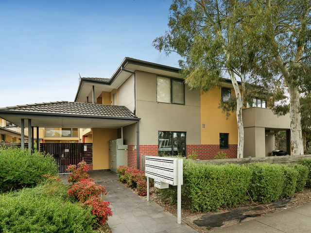 13/8-10 Browns Road Clayton