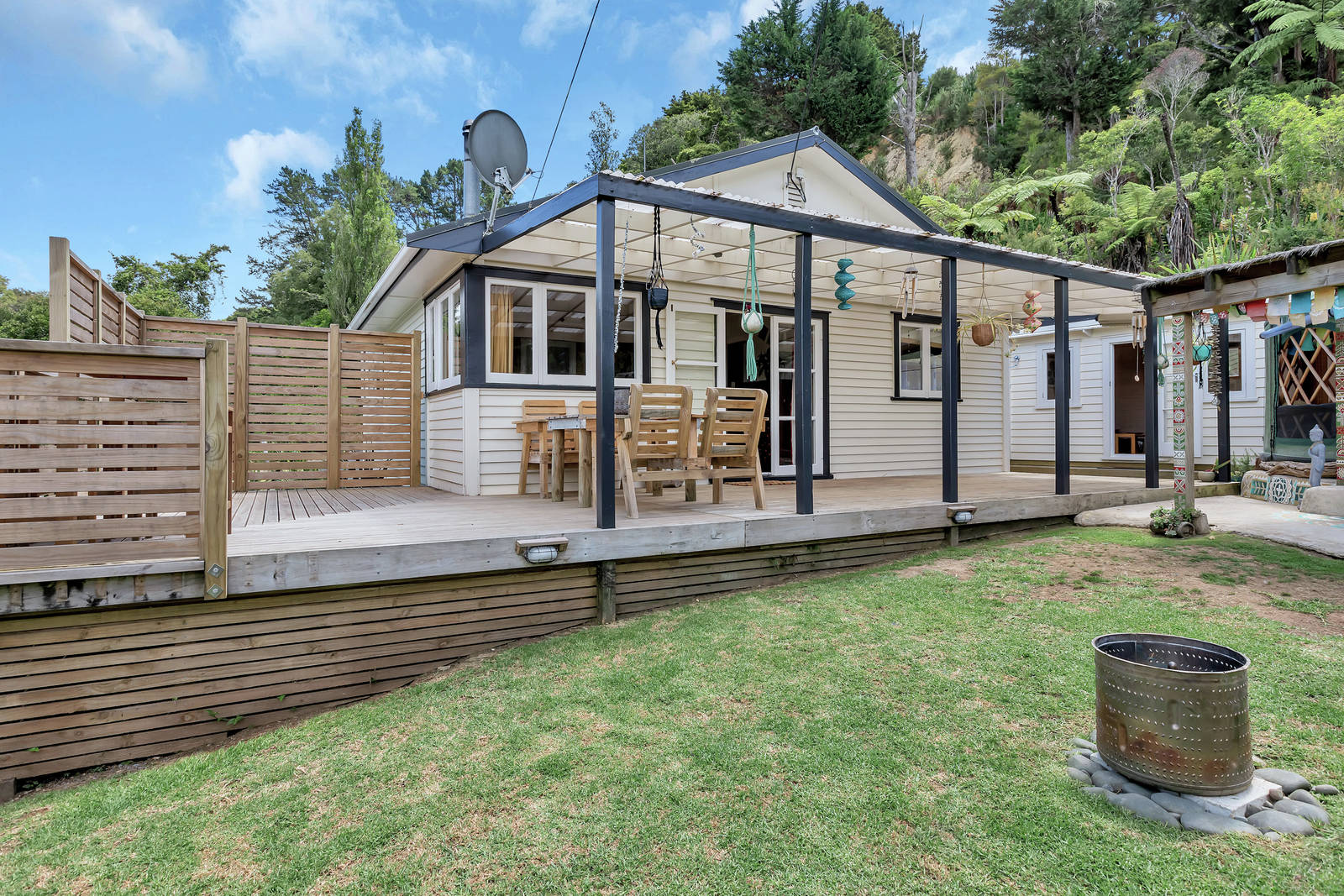 182 Whau Valley Road, Whau Valley 2 Bed House For Sale