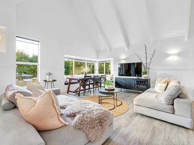 22 Santa Cruz Drive Shamrock Park