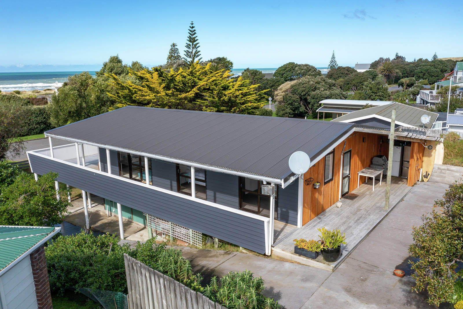 96 Blue Pacific Parade, Riversdale Beach, Wairarapa 4 Bed House