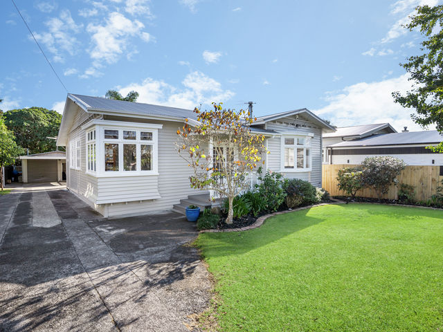 4 Linwood Avenue Mount Albert