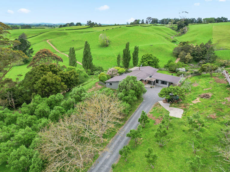 217 Limeworks Loop Road Te Pahu