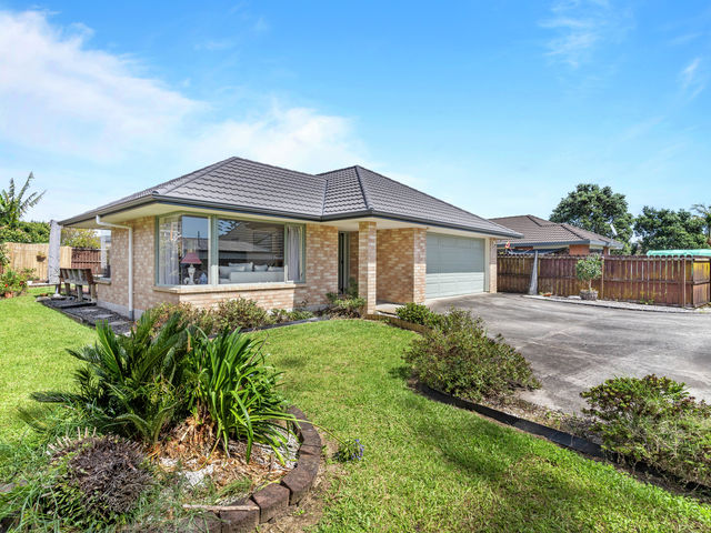 6 Norm Pellow Drive The Gardens
