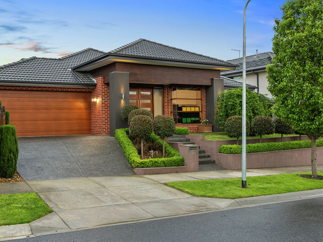 16 Flagstaff Crescent Clyde North