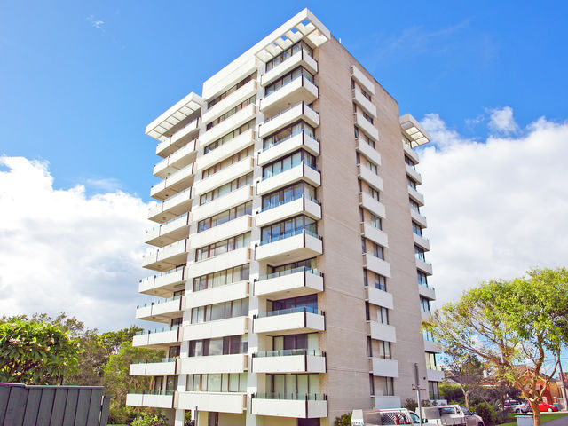 4/2 Birkley Road Manly