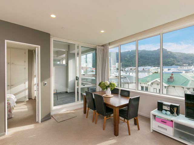 207/107 Thorndon Quay Thorndon