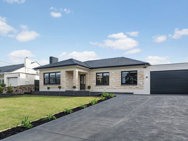 21 Pine Avenue Glenelg North