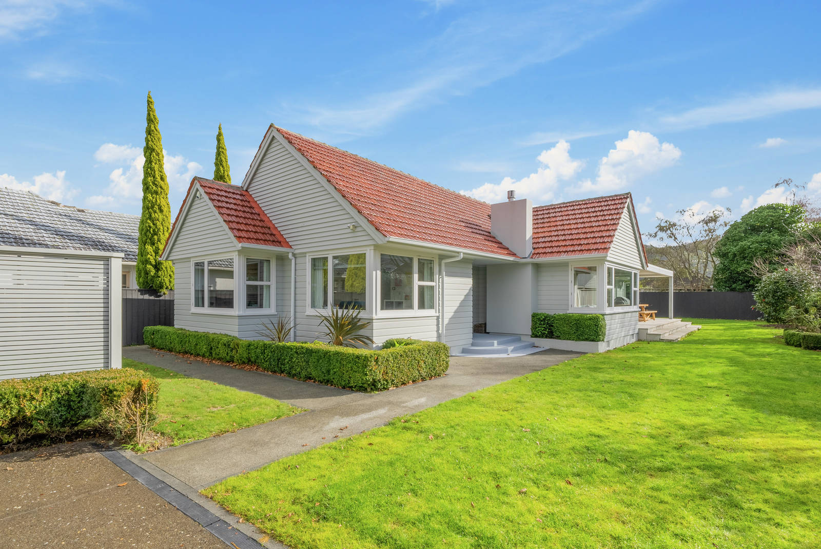 281-fergusson-drive-heretaunga-3-bed-house-private-treaty