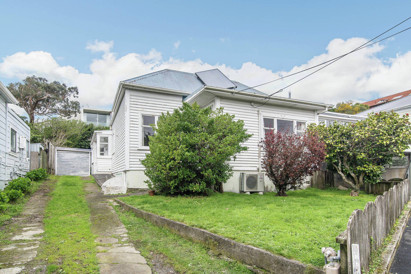 19 Fernhill Terrace, Wadestown 3 Bed House Private Sale