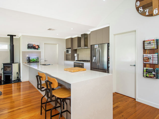 104 Crystaluna Drive Golden Bay