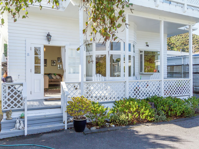 2/14 Oroua Street Eastbourne