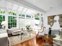 photo property thumbnail