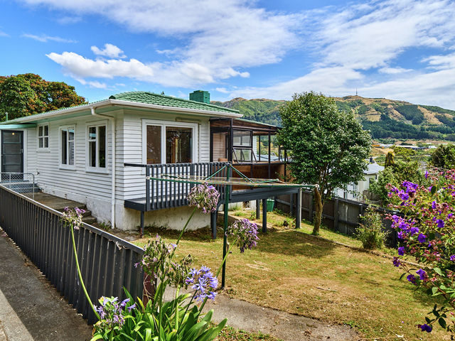 3 Roberts Street Tawa