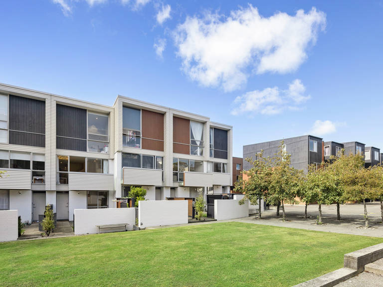 20/120 Rintoul Street Newtown