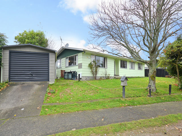 10 Hartford Crescent  Totara Park 