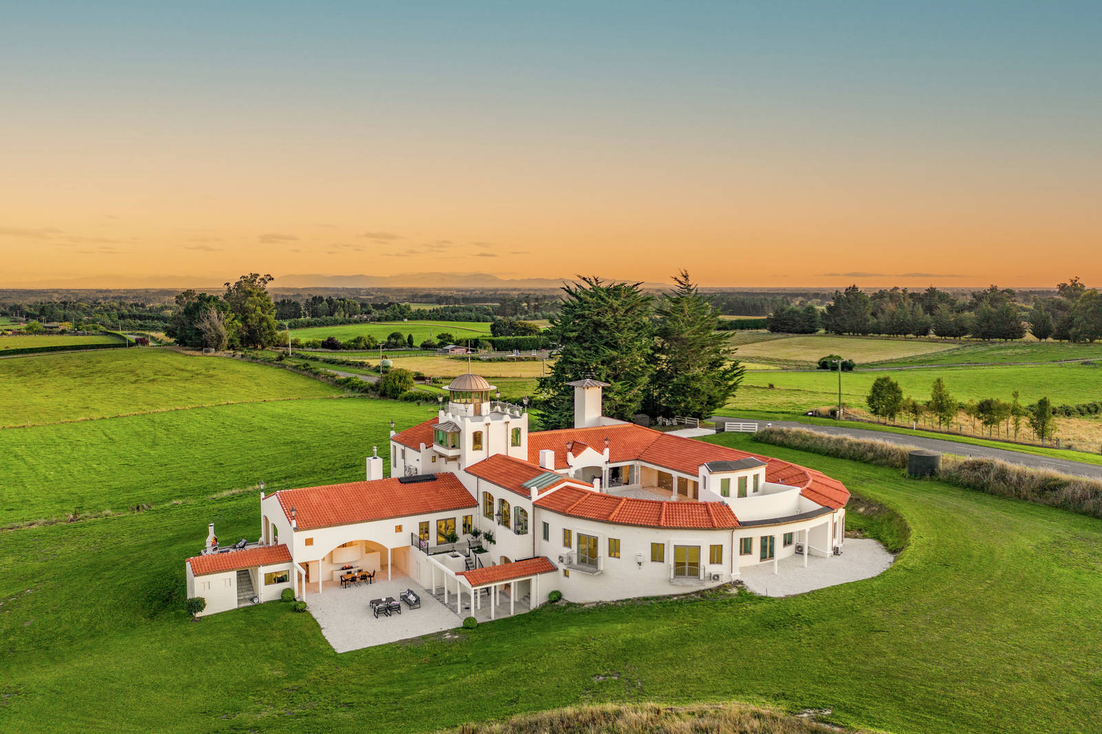 30 McLeods Road, Sefton 7 Bed House For Sale