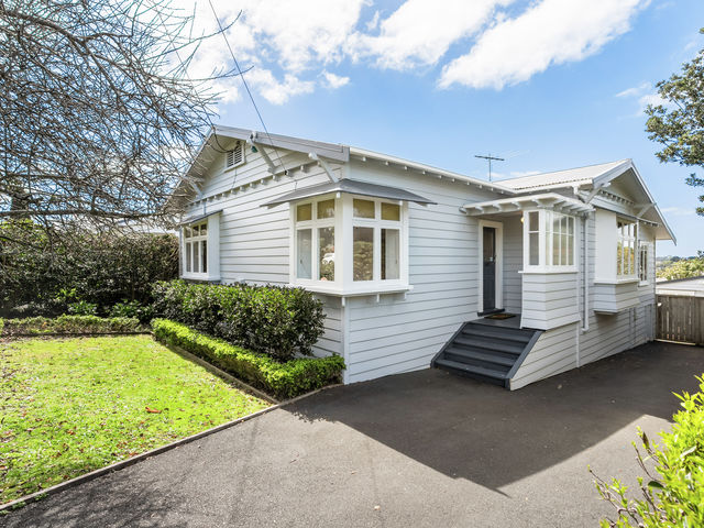 88 Lloyd Avenue Mount Albert