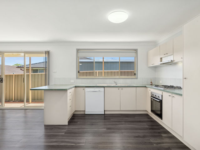 12 Candlewood Close Kanwal