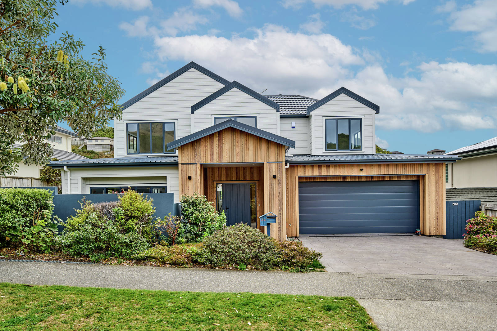 32 Amesbury drive, Churton Park 5 Bed House For Sale