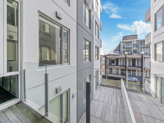 410/19 College Street Te Aro