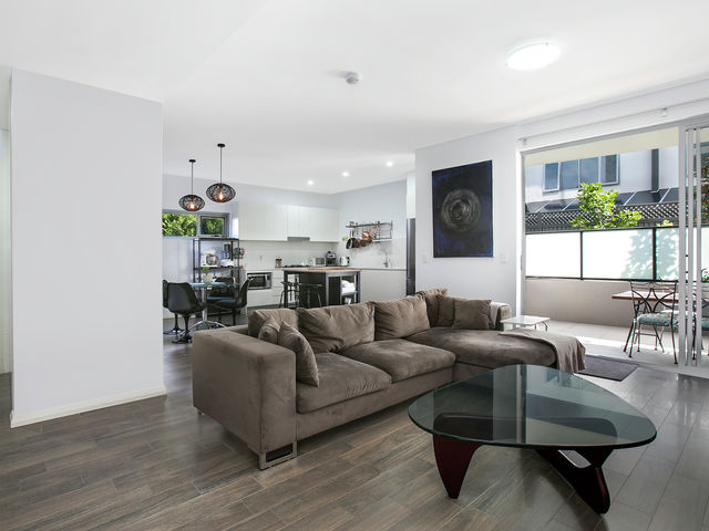 G04/104a Bay Street Pagewood