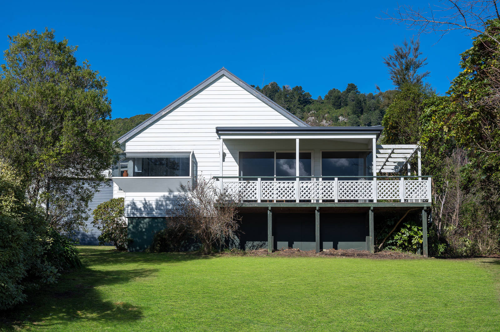 22 Boojum Dell, Kinloch, Taupo 4 Bed House Auction Sold