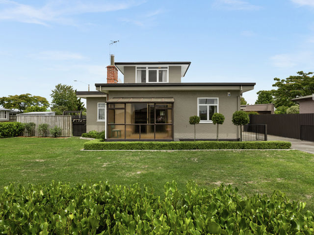 915 Lawrence Street Akina