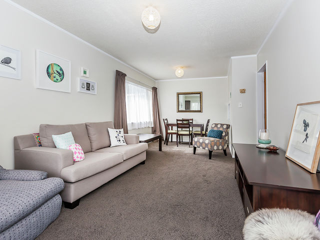 5/192 Onepu Road Lyall Bay