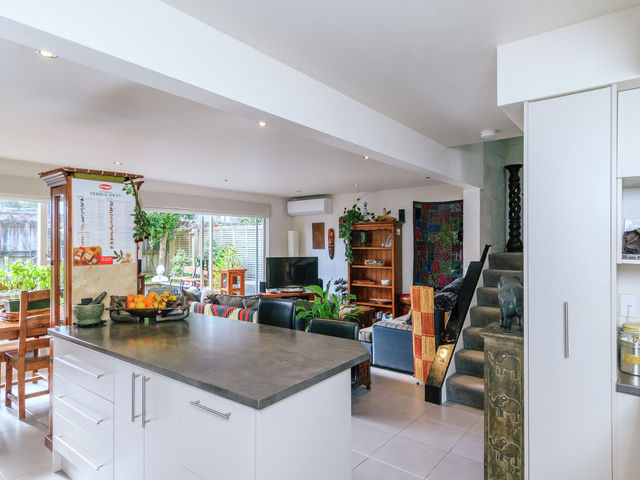 Flat 6 371-373 Muritai Road Eastbourne