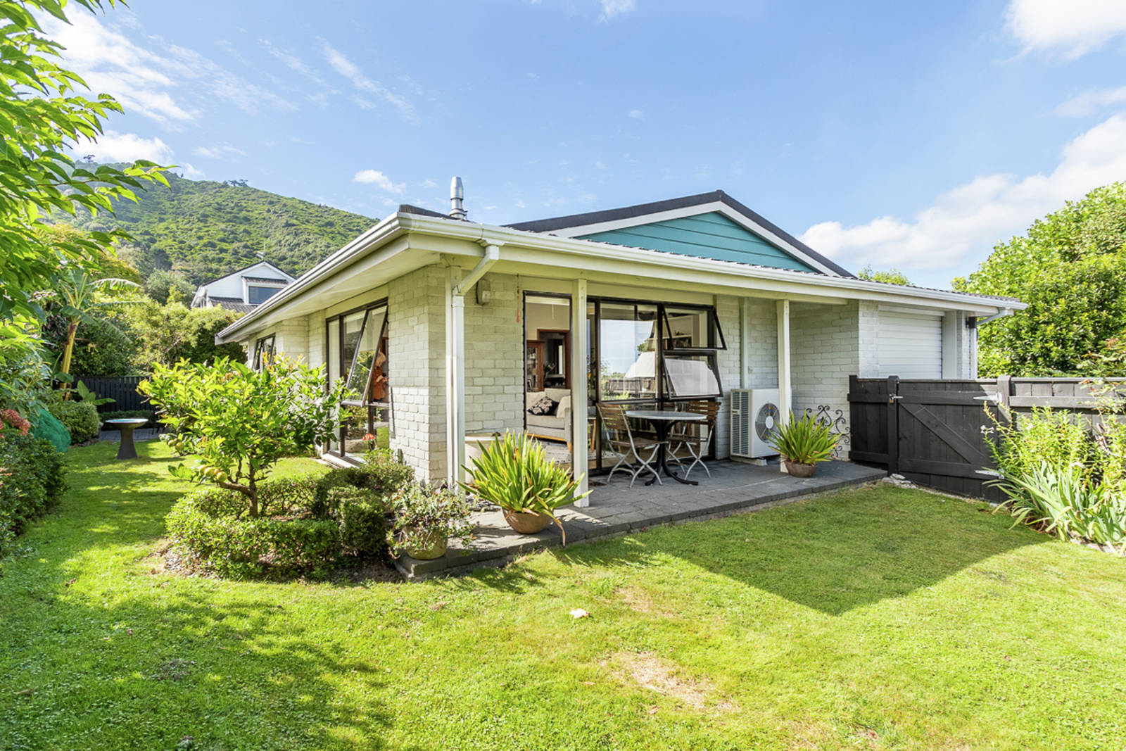 21A Winara Avenue, Waikanae 2 Bed House For Sale