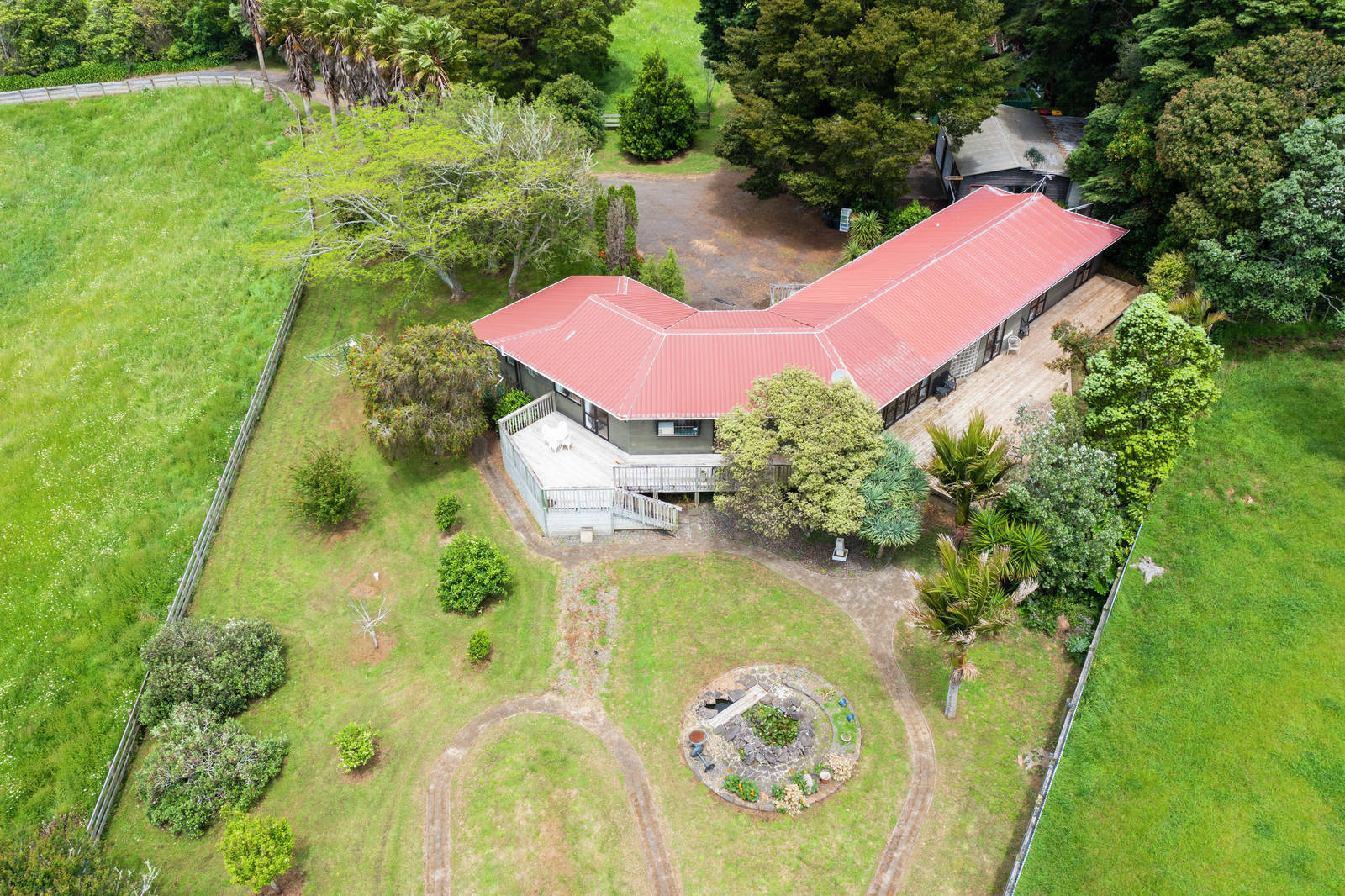 30 Kotuku Road, Waiuku 6 Bed House Private Sale