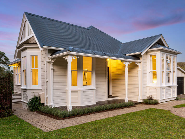2 Castlemaine Close Karori