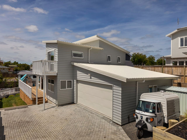 24A Stottholm Road Titirangi