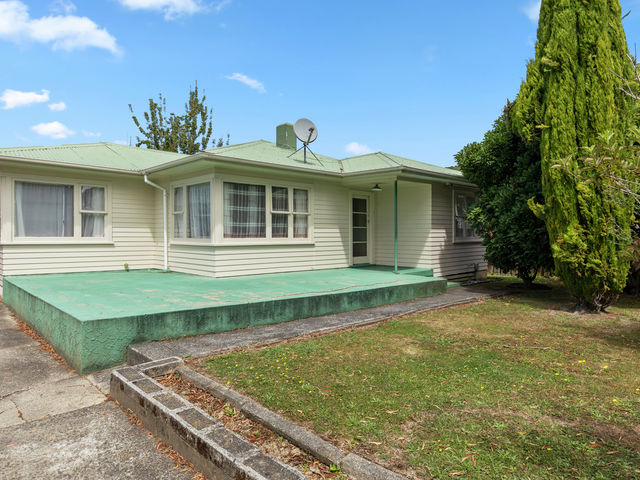 26 Parkway Wainuiomata