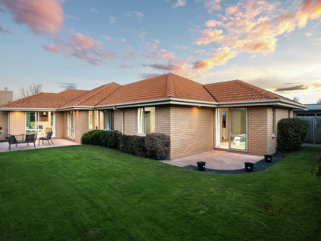 8 Bayliss Close Northwood