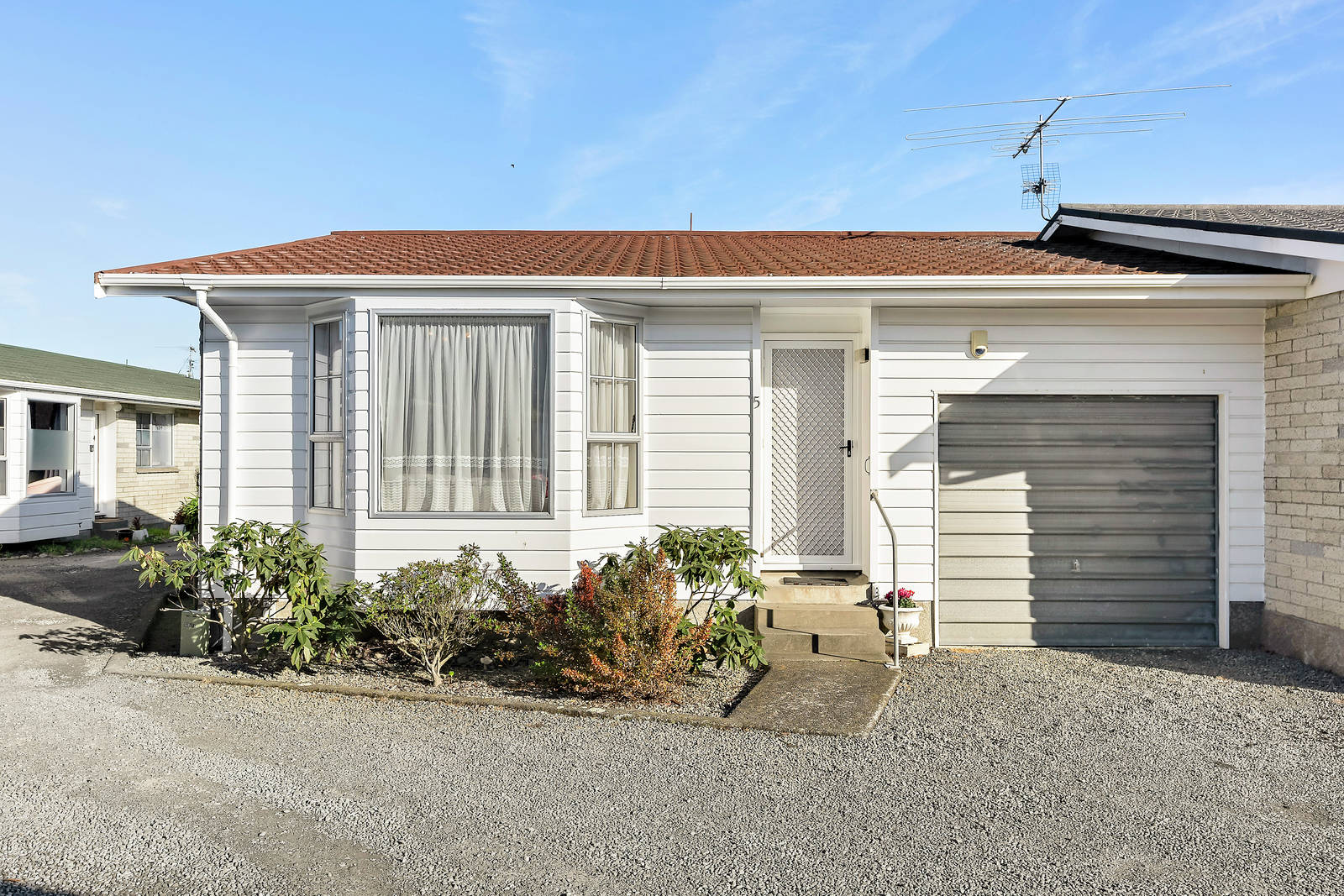 5/21 Wainui Road, Waiwhetu 2 Bed House Private Sale