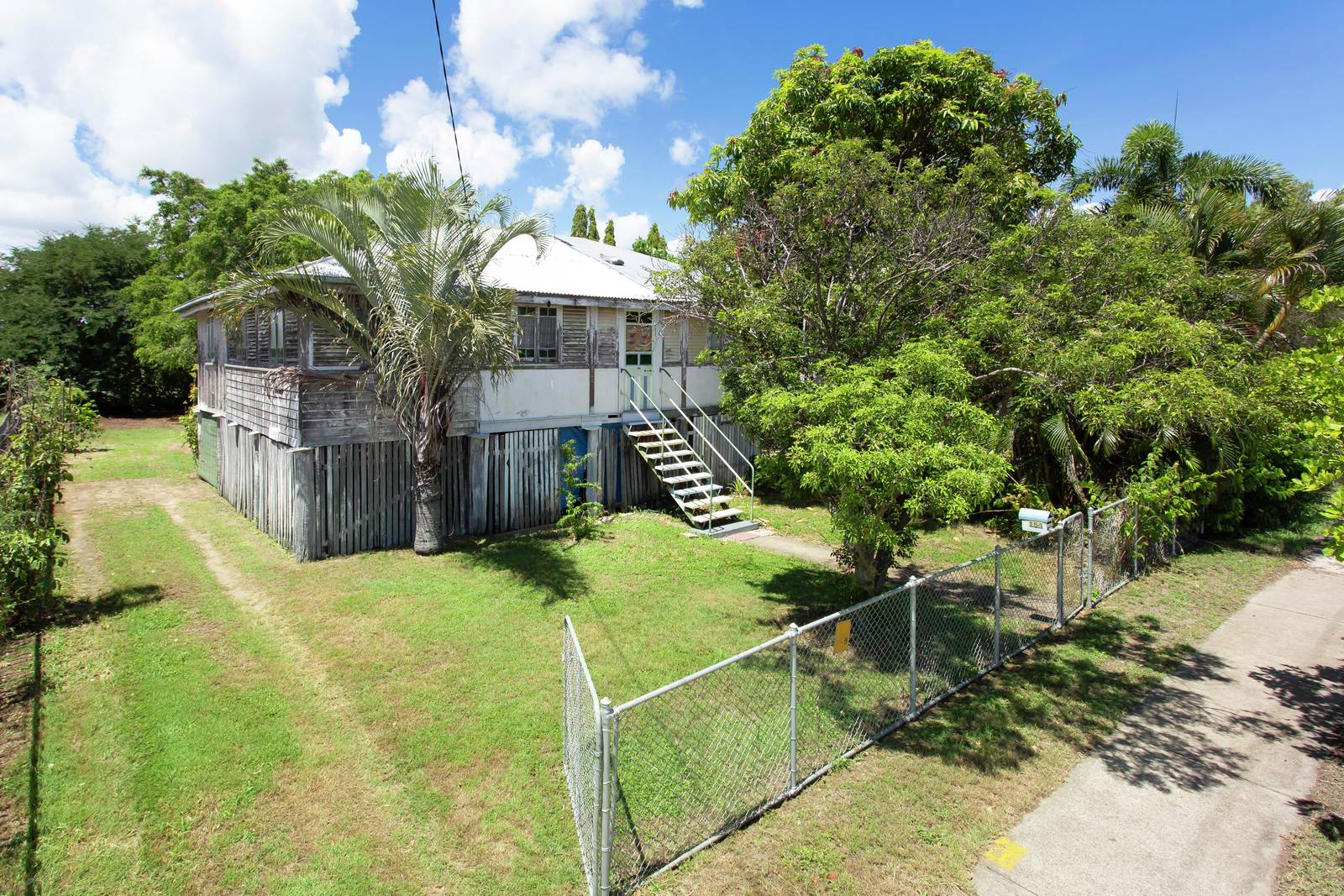 154-boundary-street-railway-estate-3-bed-house-auction