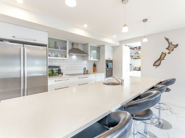 34 Sunline Avenue Lincoln