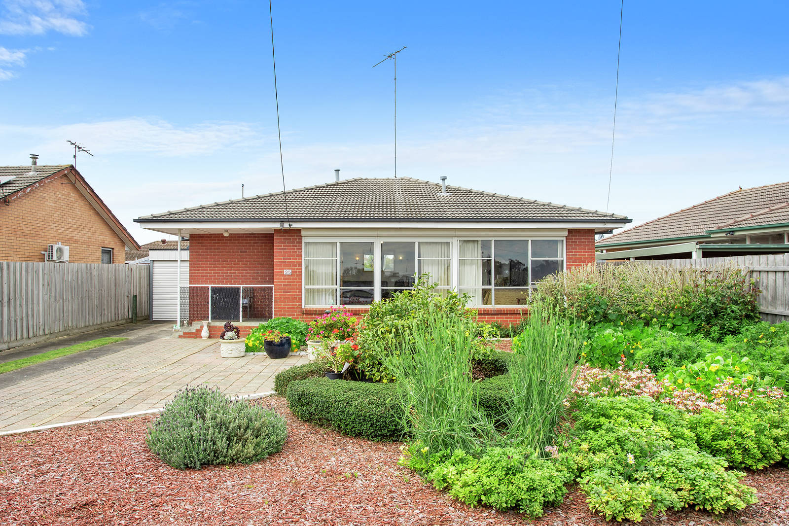 35 Mercury Crescent, 3 Bed House For Sale