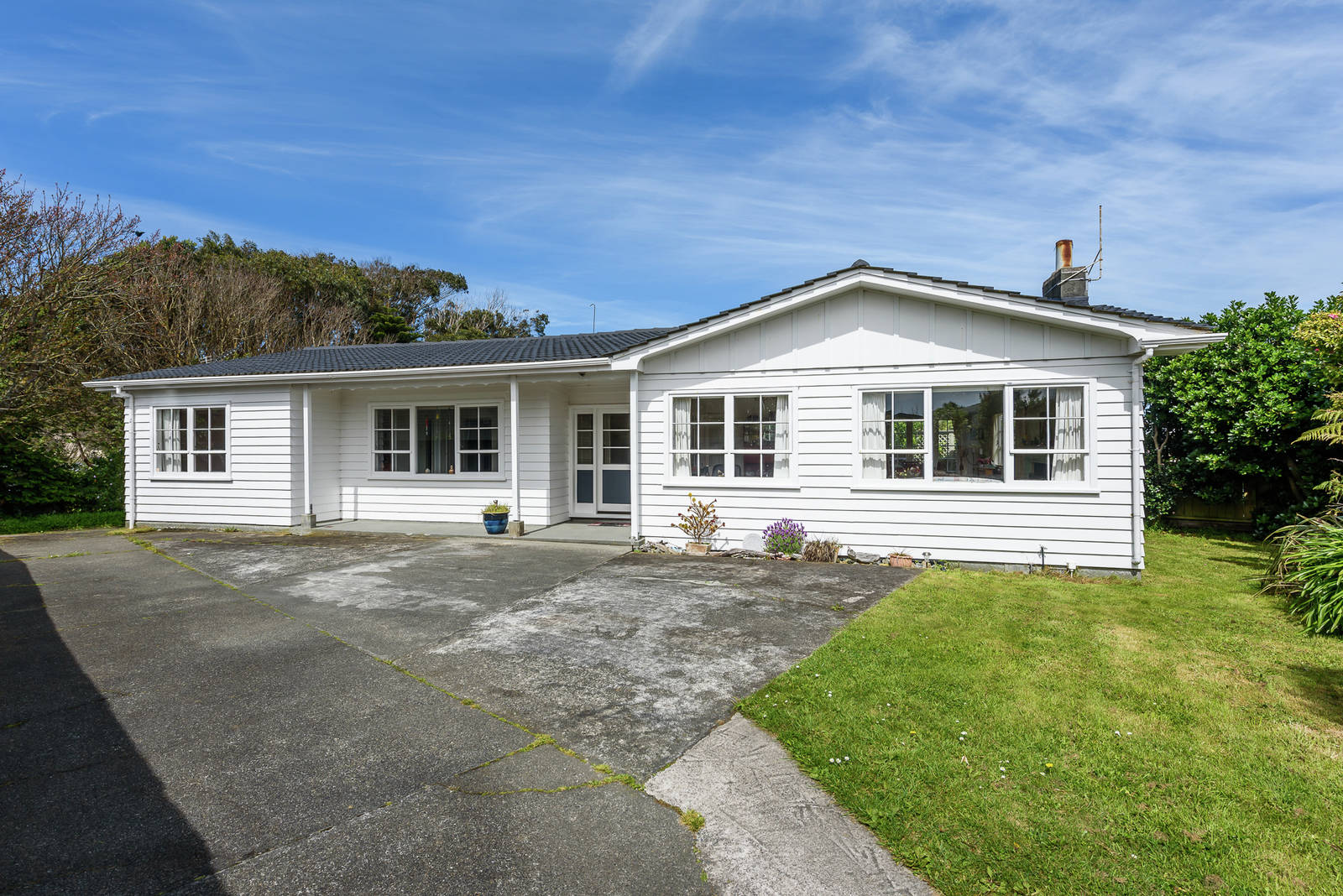 42 Sea Vista Drive, Pukerua Bay 3 Bed House For Sale