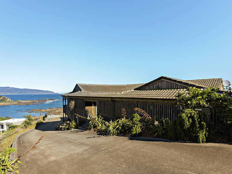 69 High Street Island Bay