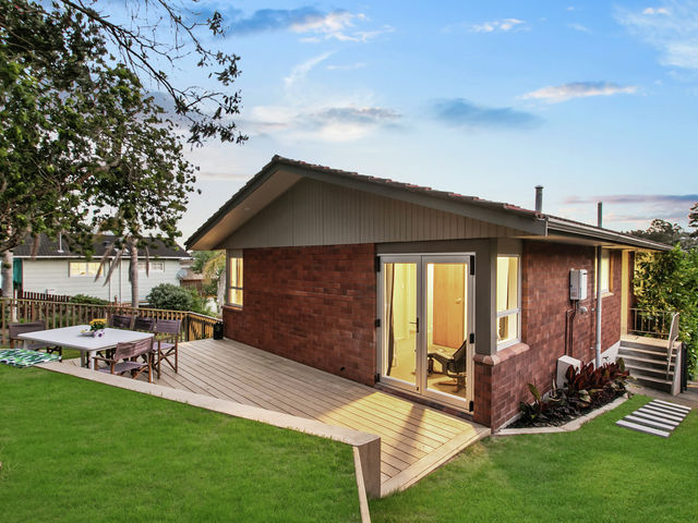 19 Woodcote Drive Glenfield